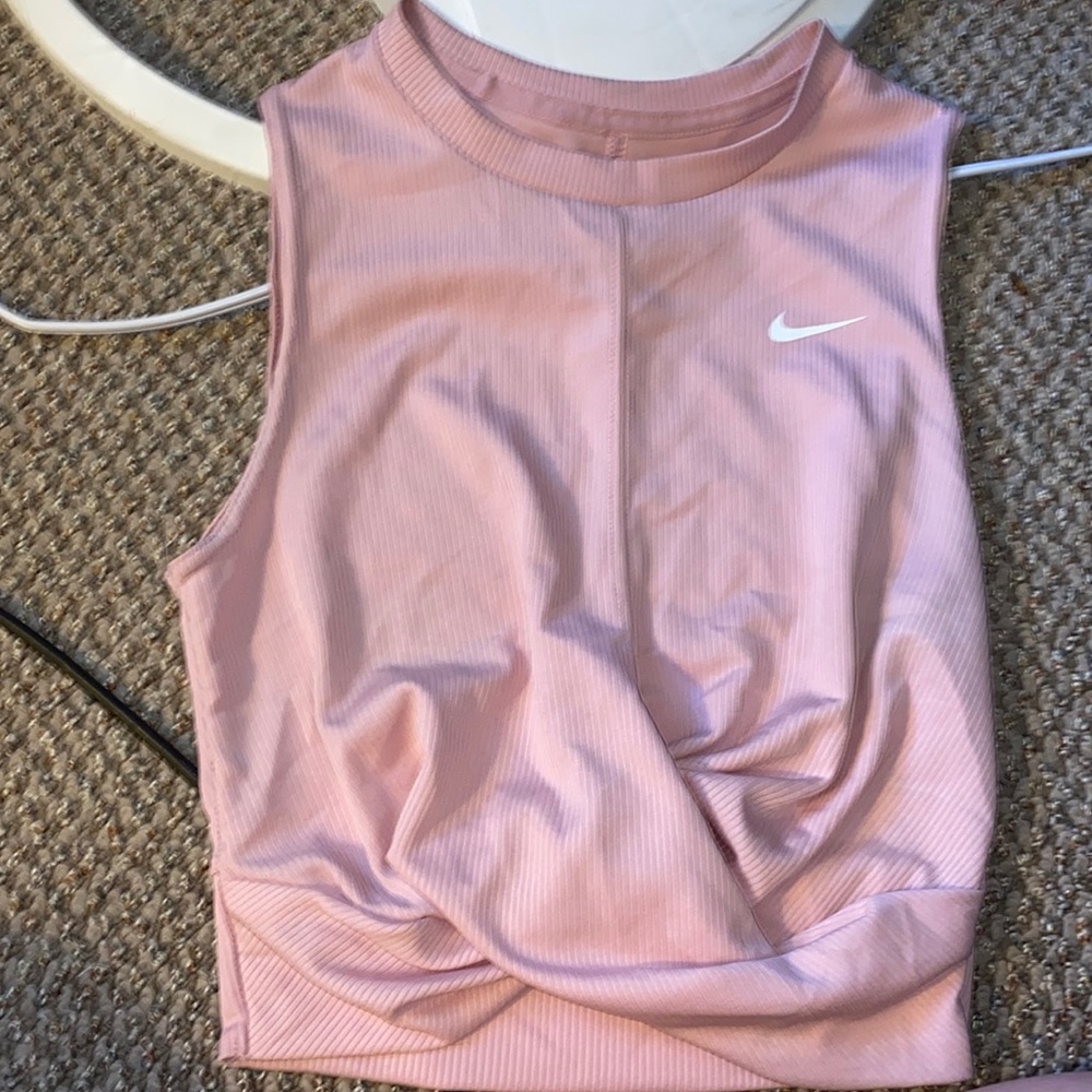 Nike cropped workout top